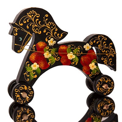 Деревянная лошадка каталка