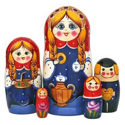 Фото - Матрешка с самоваром Русское застолье 5 мест 17 см