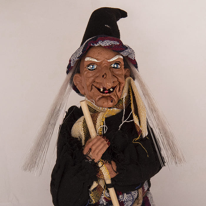 Фото - Большая интерактивная Баба Яга с помелом смеется 48 см
