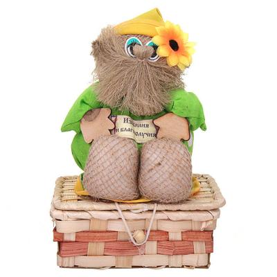 Фото - Домовой Венечка на плетеной шкатулке 21 см