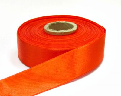 Фото - Красная лента Атлас 25 мм 1 метр Фото - Красная лента Атлас 25 мм 1 метр
