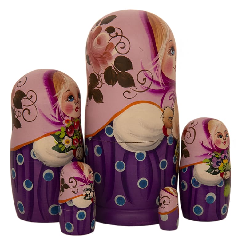 Фото - Матрешка авторская Девочка с игрушкой 16 см 5 мест