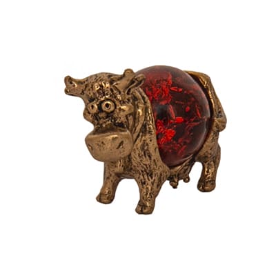 фигурка с янтарем Коровка