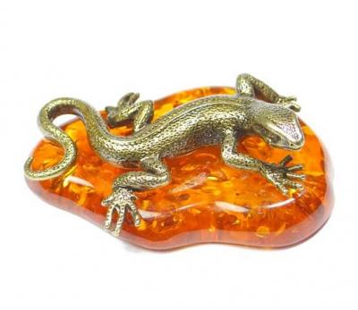 Фото - Фигурка на коньячном янтаре Саламандра символ огня 3 см