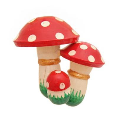 Фото - Магнит деревянный расписной Мухоморы 5 х 5,5 см Фото - Магнит деревянный расписной Мухоморы 5 х 5,5 см