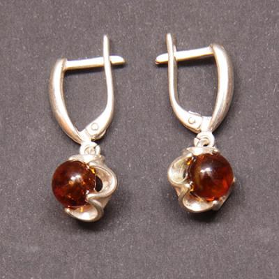 Серьги с янтарем Ягодки