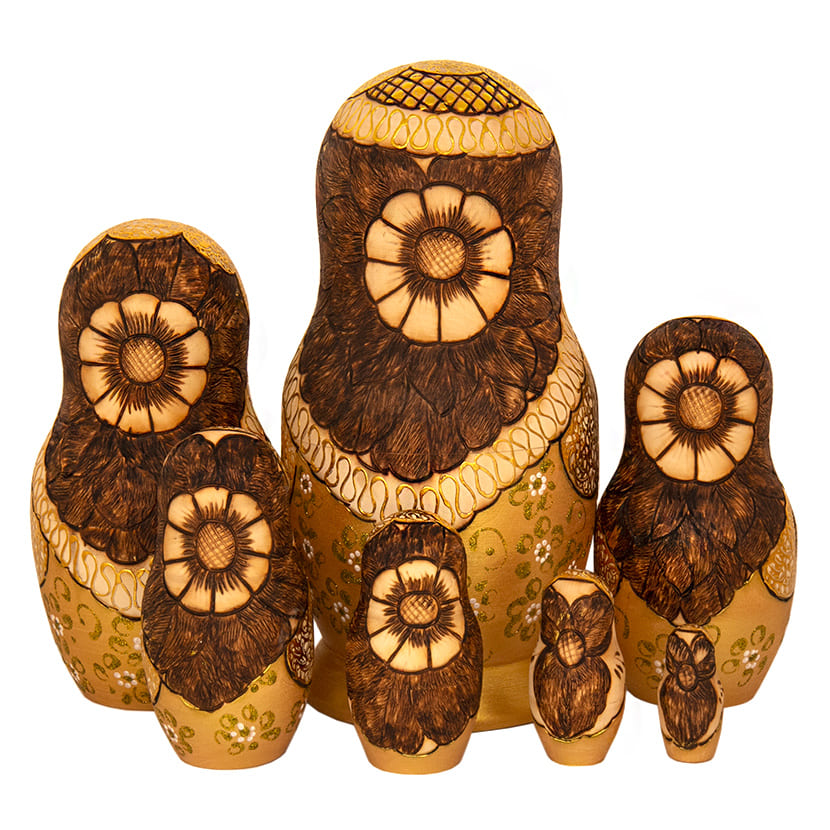 Фото - Авторская деревянная матрешка жженка Злата 7 мест 26 см
