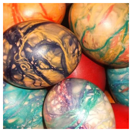 Красим пасхальные яйца